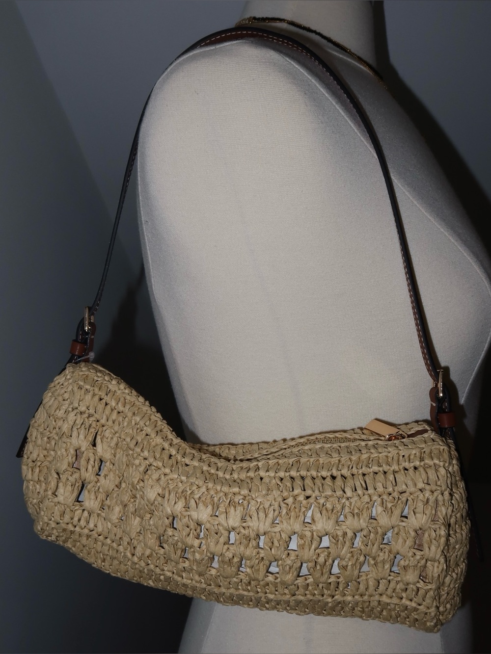 H&M Raffia Barrel Shoulder Purse - Picture 2 of 4